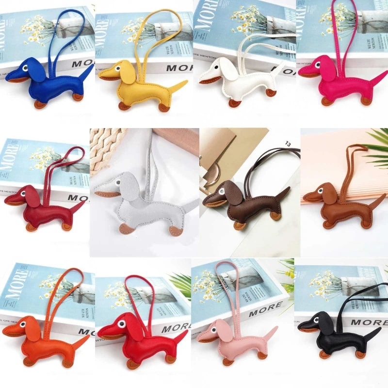 Mini Dachshund Dog Keychain 🐾