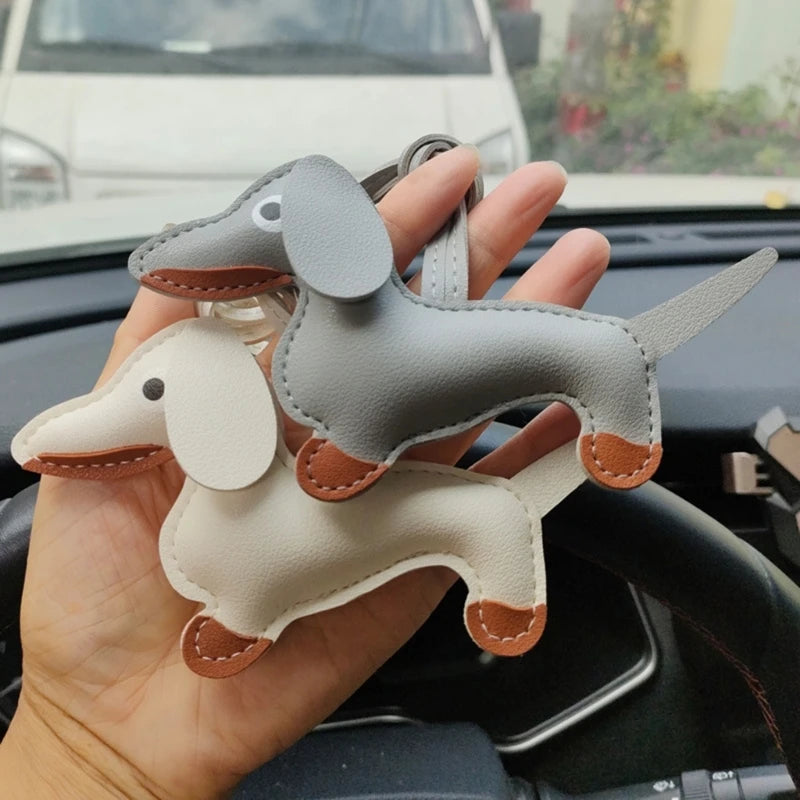 Mini Dachshund Dog Keychain 🐾