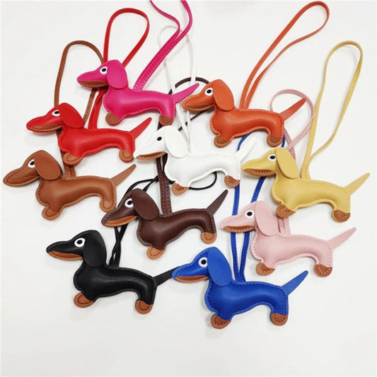 Mini Dachshund Dog Keychain 🐾